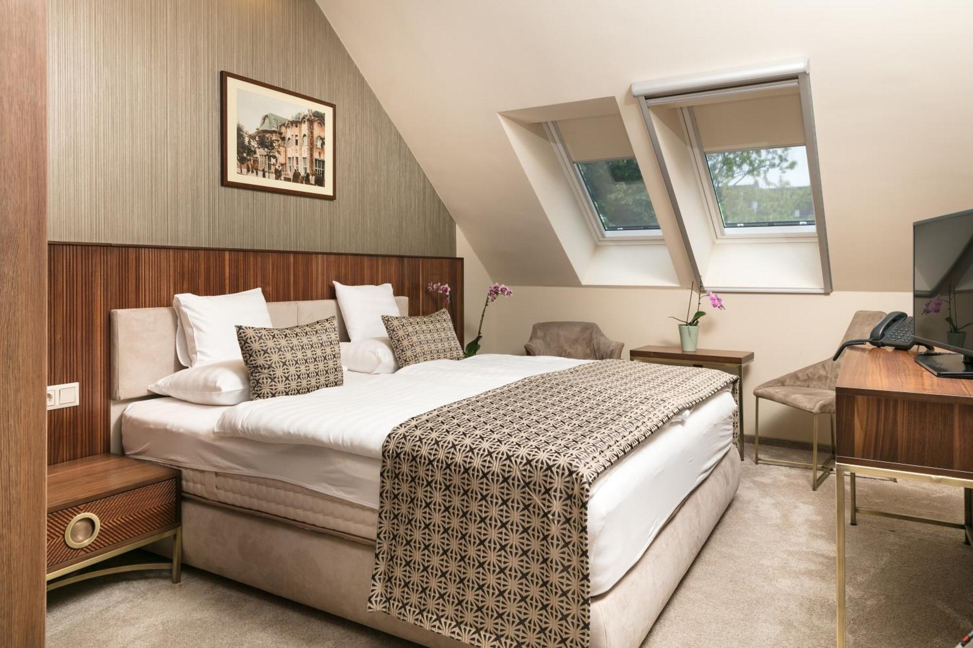 Hotel Kalvaria Superior Győr Extérieur photo
